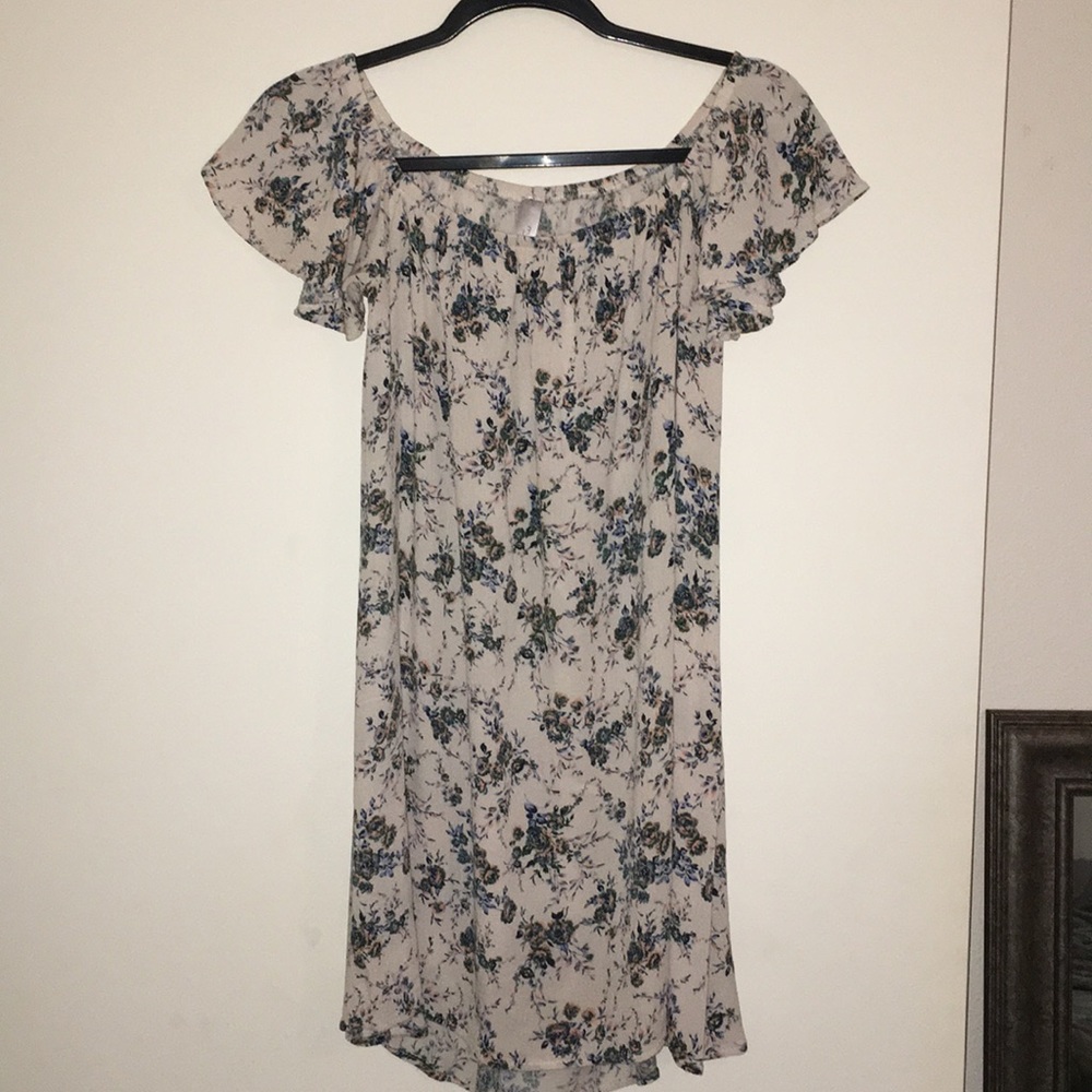 Off the shoulder dress pale pink size medium